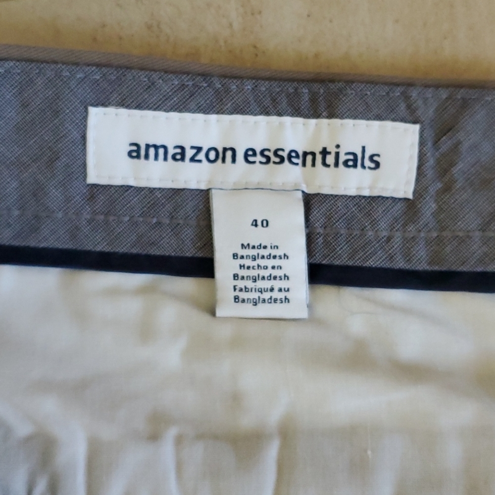 Amazon Essentials Classic-Fit 9" Inseam Short - Picture 3 of 9